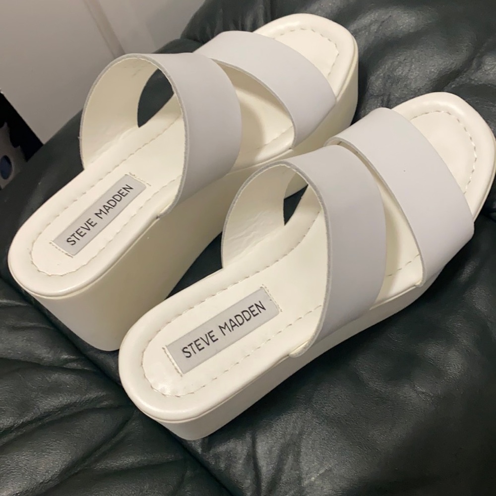 Steve Madden platform sandals🤍